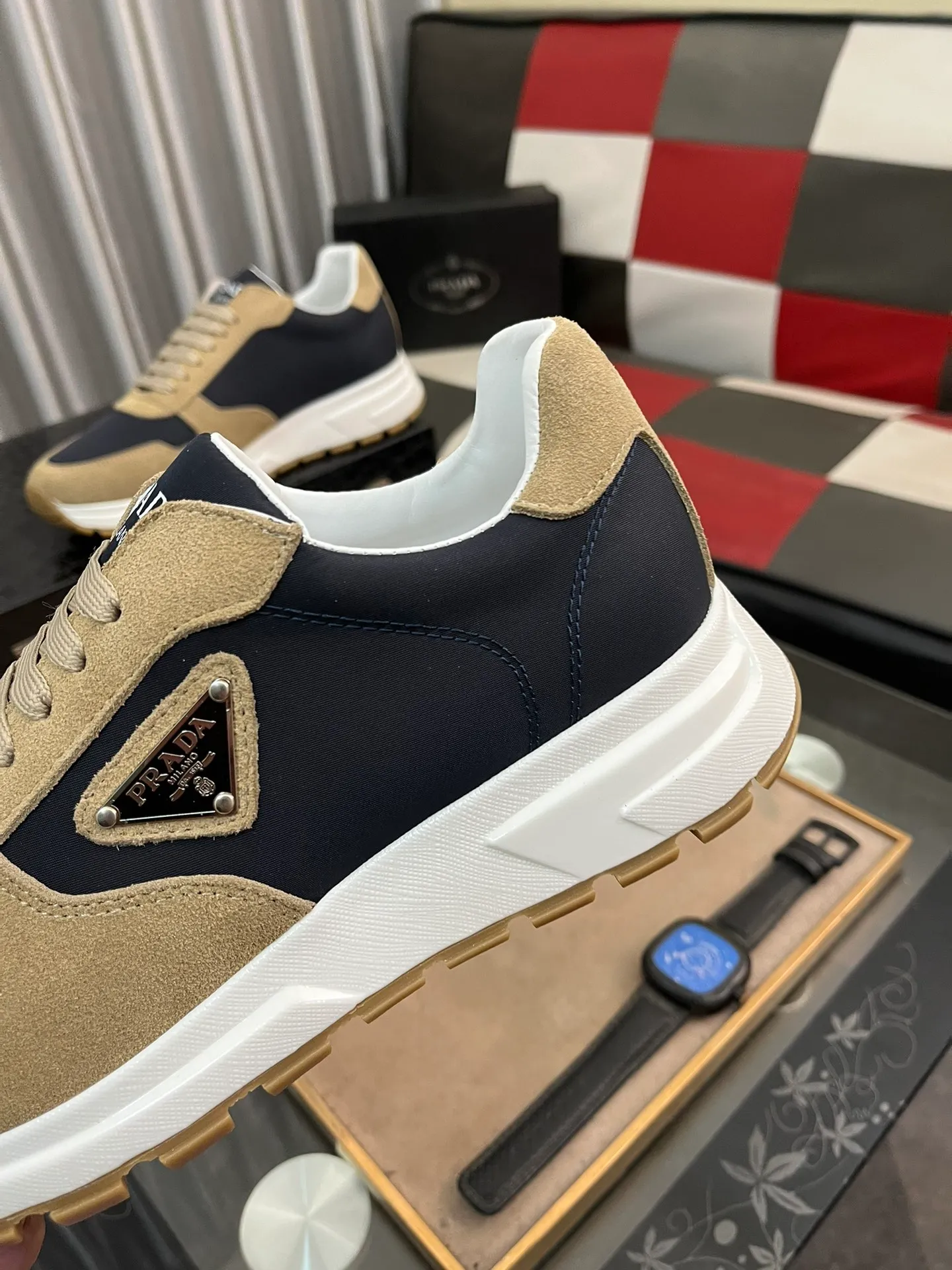 Men's shoes 💰540⌚️⌚️【PRADA】Prada - High-end quality casual sports shoes - Upper: calfskin shoe body with branded metal fasteners, - Inner lining: breathable leather lining - Outsole: ultra-light TPU foam·rubber; molded outsole -Super high quality control·Fine workmanship: highlighted (high-end·luxury·grade) -Size: 38-444️⃣Colors available